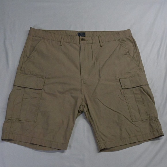 Levi's 42 x 10" Khaki Ripstop 23251‎ Carrier Cargo Shorts - Picture 1 of 7